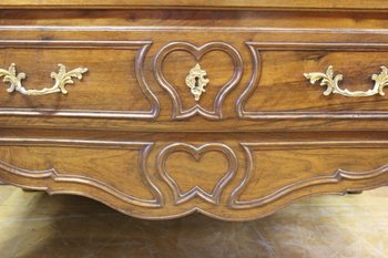 Commode Provençale En Noyer Dite Sauteuse XVIII