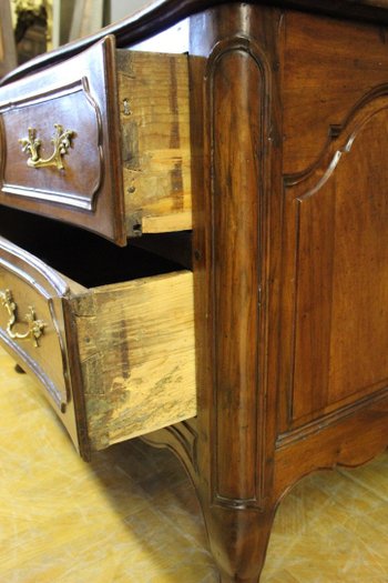 Commode Provençale En Noyer Dite Sauteuse XVIII