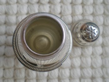 Elegant silver metal sprinkler gadroon model (ref D 0095)