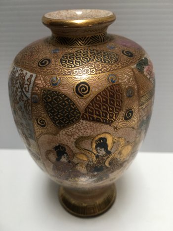 Small earthenware vase from Satzuma