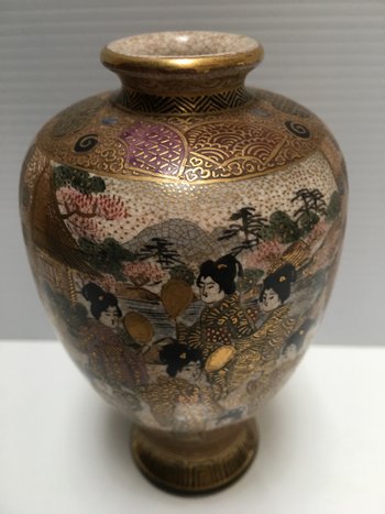 Small earthenware vase from Satzuma