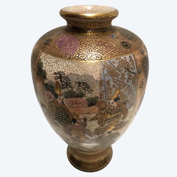 Small earthenware vase from Satzuma