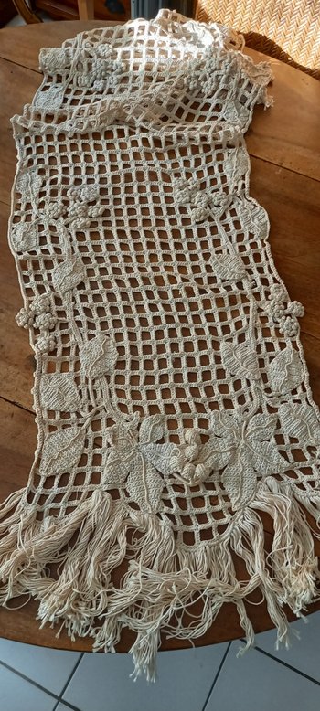 Embroidered table runner XIXth century