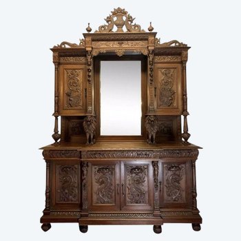 Meuble de pavillon de chasse style Renaissance en noyer massif