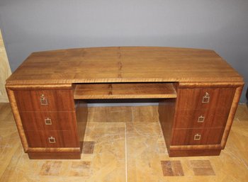 Art Deco Schreibtisch In Nussbaum