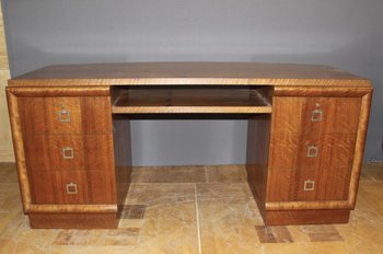 Art Deco Schreibtisch In Nussbaum