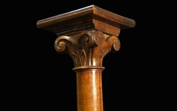 Colonne / sellette en noyer XVIIème siècle 