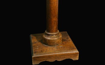 Colonne / sellette en noyer XVIIème siècle 