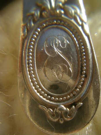 12 cucchiaini da caffè baguette / collarino con medaglione in argento sterling Orafo Hénin & Cie; Hénin & fils (rif A 0101)