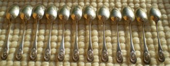 12 cucchiaini da caffè baguette / collarino con medaglione in argento sterling Orafo Hénin & Cie; Hénin & fils (rif A 0101)