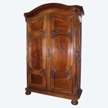 Lyon Regency Wardrobe In Walnut Beginning XVIII Century