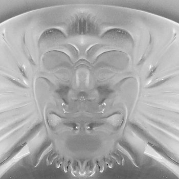 1970 Superbe ensemble de fumeurs par Lalique. Signé en bas. Fabriqué en France