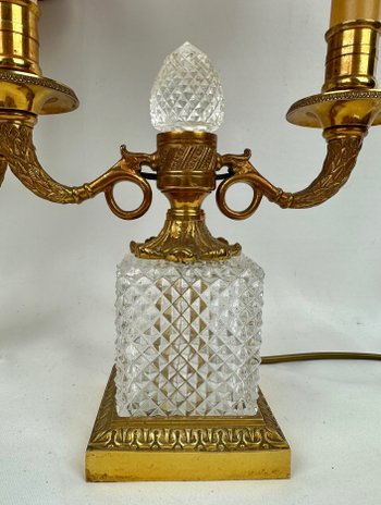 Paire de candélabres en bronze doré et cristal taillé, style Charles X