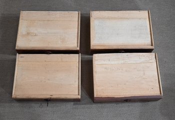 Small Chest of Drawers in Mahogany Burl - End of XIXth century