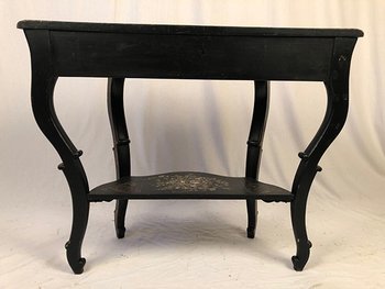 Grande console Napoléon III, bois noirci à riche décor peint et burgauté
