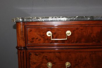Commode fin XVIII en acajou Louis XVI