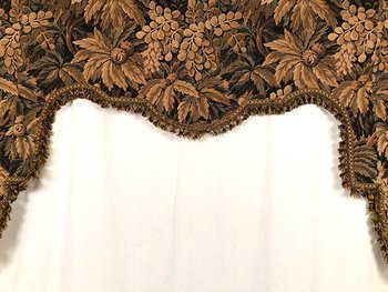 Large valance, wool tapestry with foliage decoration end of XIXth century