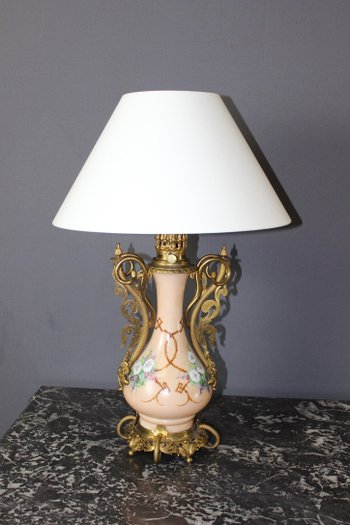 Pair of Napoleon III lamps in opaline and gilt bronze