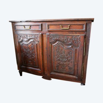 Sideboard in walnut and oak, 18th century