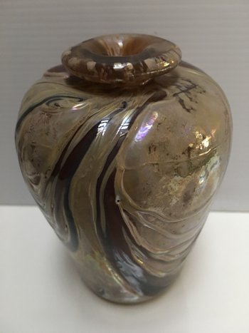 Vase von RAYMOND datiert 81 (für 1981)