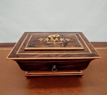 Sewing box