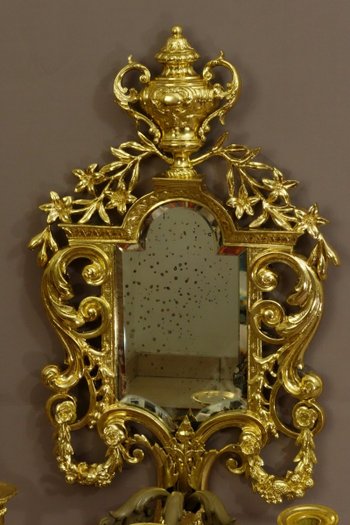 Coppia di importanti applique in stile Luigi XIV