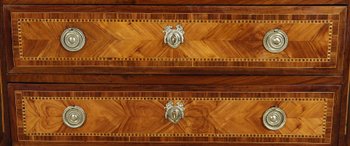 Petite Commode en Marqueterie de Bois Précieux, estampillée C-M. Magnien, époque Louis XVI – XVIIIe