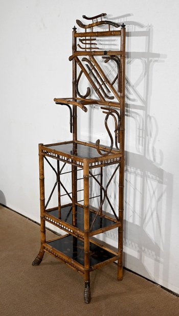 Petite étagère en Bambou et Paire de Consoles d’applique à décor asiatique – 1920