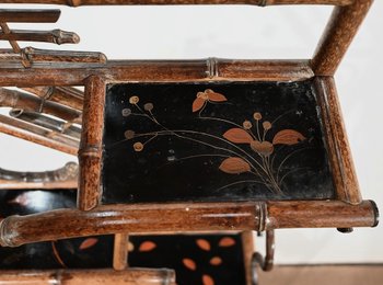Petite étagère en Bambou et Paire de Consoles d’applique à décor asiatique – 1920