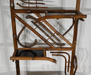 Petite étagère en Bambou et Paire de Consoles d’applique à décor asiatique – 1920