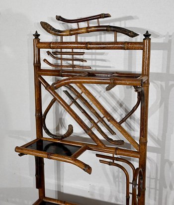 Petite étagère en Bambou et Paire de Consoles d’applique à décor asiatique – 1920