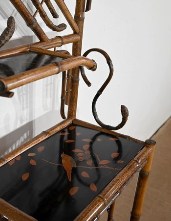 Petite étagère en Bambou et Paire de Consoles d’applique à décor asiatique – 1920