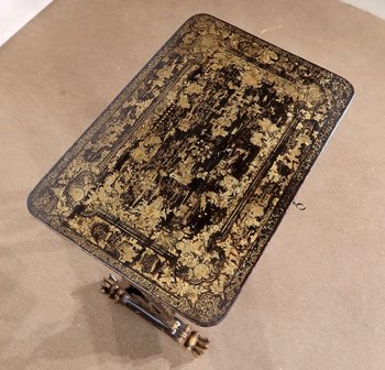 Travailleuse en bois noirci à décor asiatique, époque Napoléon III – Milieu XIXe