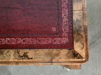 Table Bureau en Noyer, style Louis XV – Milieu XIXe