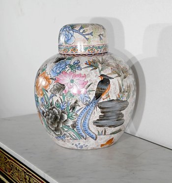 Wichtige Kanne mit Deckel, China - Anfang 20.