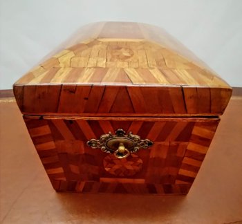 Trench box