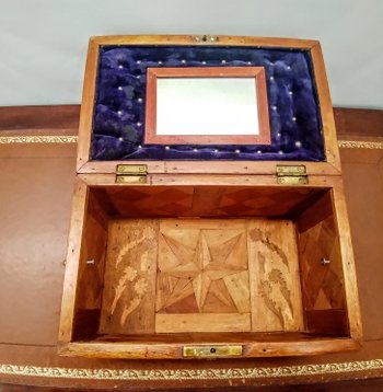 Trench box