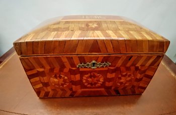 Trench box