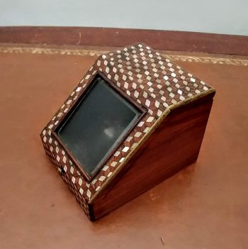 watch holder
