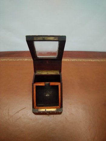 watch holder