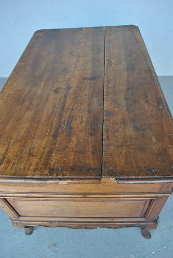 Bureau Forme Mazarin Louis XV En Noyer d'époque XVIIIème