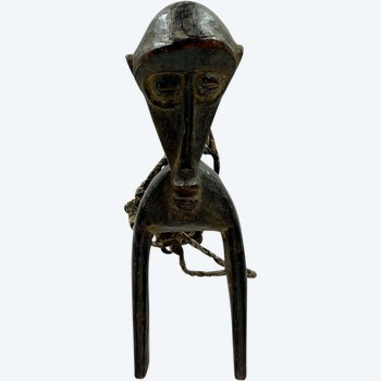 ÉTRIER de POULIE de MÉTIER à TISSU à FIGURE ZOOMORPHE - Culture Djimini, Côte d’Ivoire - Première moitié du XXème siècle