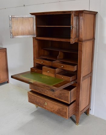 Guillotine Secretary in Blond Walnut, Louis XVI period - End of XVIIIth century