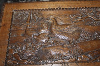 Coffret en noyer à décor d'animaux fin XIX