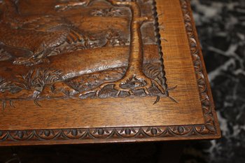 Coffret en noyer à décor d'animaux fin XIX