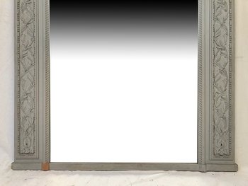Grande sovramantello in legno laccato grigio, olio su tela nella parte superiore. XIX secolo