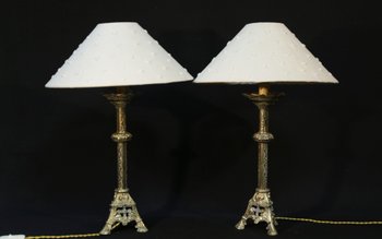 Coppia di lampade neogotiche in bronzo, XIX secolo