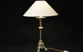 Coppia di lampade neogotiche in bronzo, XIX secolo