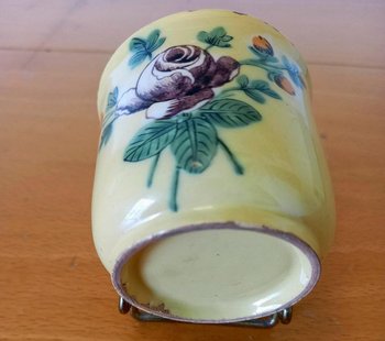 Coppa di terracotta: Marsiglia XVIII secolo.