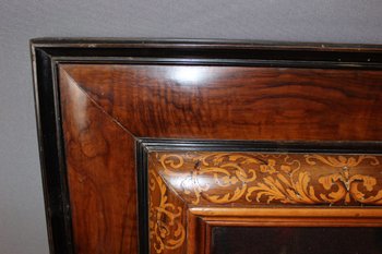 Specchio Luigi XIII in noce e intarsio di legno chiaro XVII